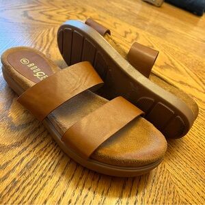 Rouge Helium Strappy Flat Sandal in Brown - Size 8